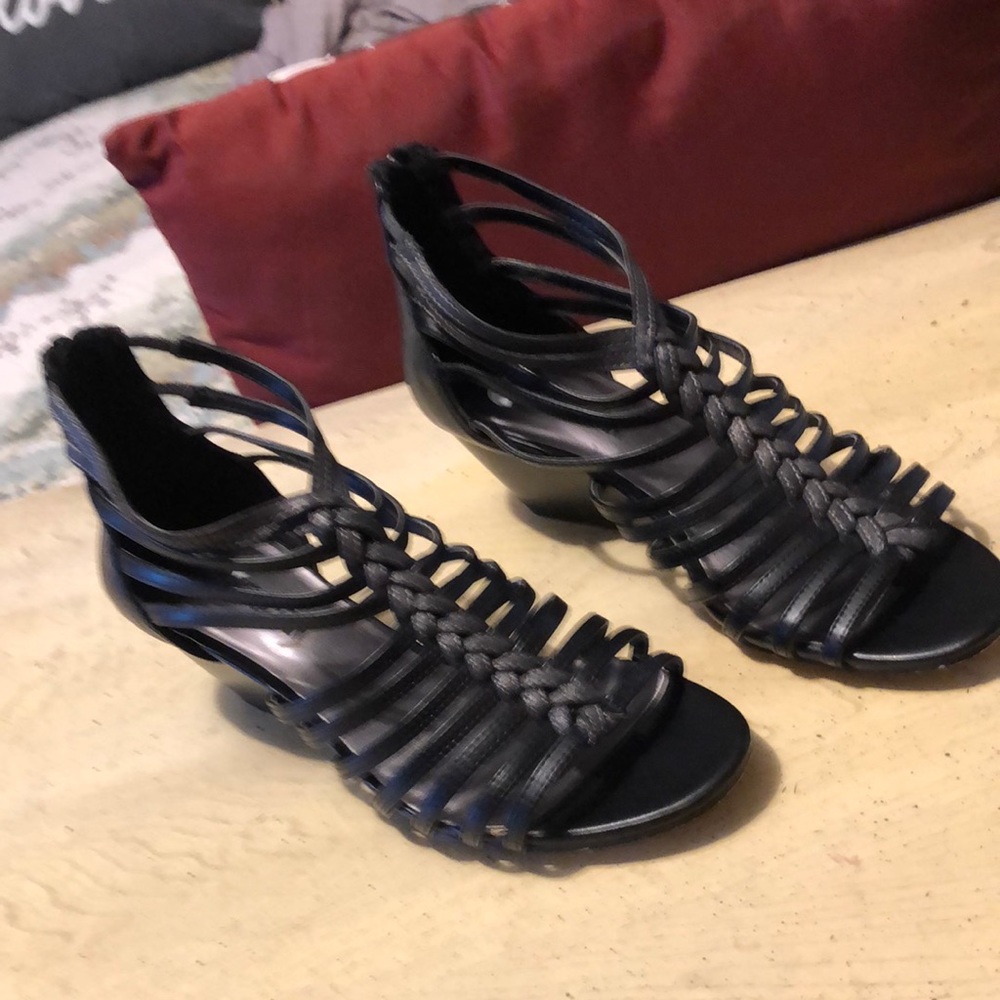 Women’s sandals- Cosmopolitan